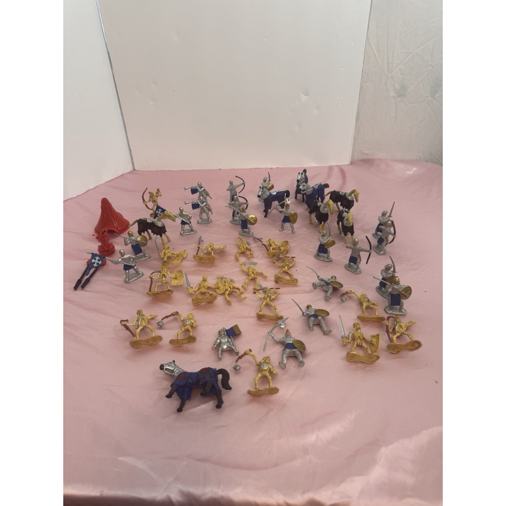 Toy‎ Major TOMB WARRIOR Medieval Horses Skeleton Warrior Knight Figure Lot VTG
